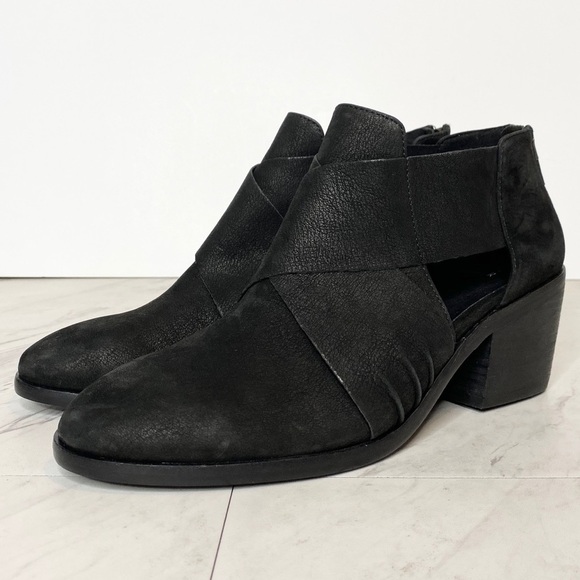 Eileen Fisher Criss Cross Black Bootie 8 1/2 - Picture 1 of 11